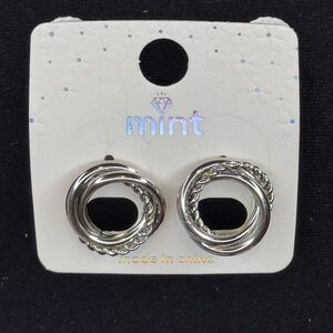 MINT Silver Tone Triple Entwined Textured Ring Post Earrings 1 inch approx